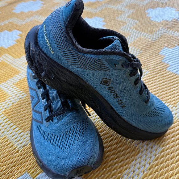 GORE-TEX® New Balance Fresh Foam X 880v14  Size 8 (Blue) - Picture 2 of 4